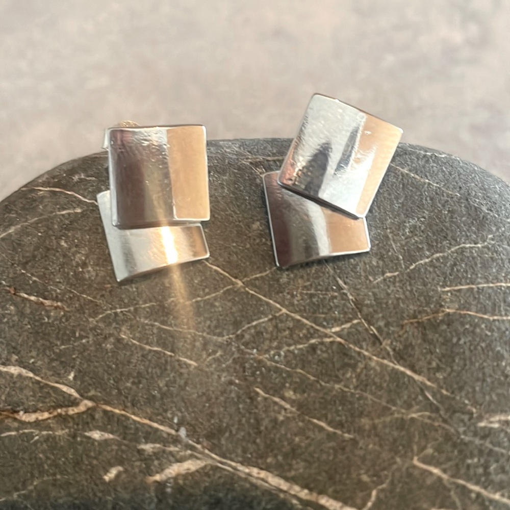 Double piece hanging earrings